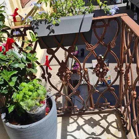 Grandmas 5 Terre Feriehus *